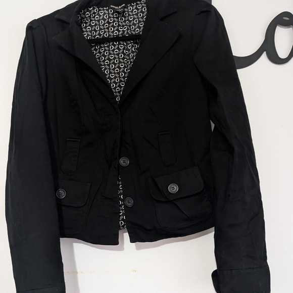 Guess Black Cropped Blazer with Tailored Silhouette - Picture 1 of 9